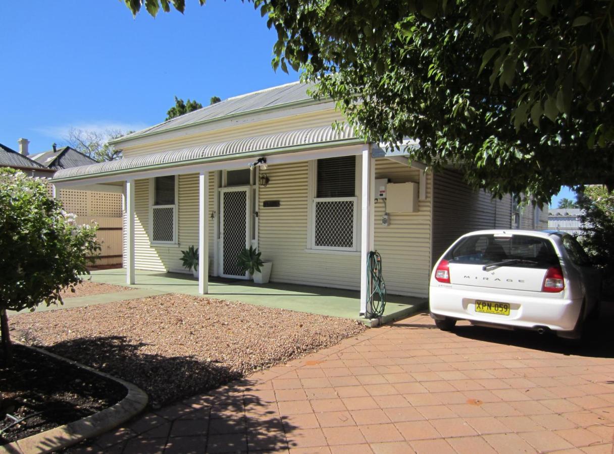 Maeville Cottage Broken Hill Exterior foto